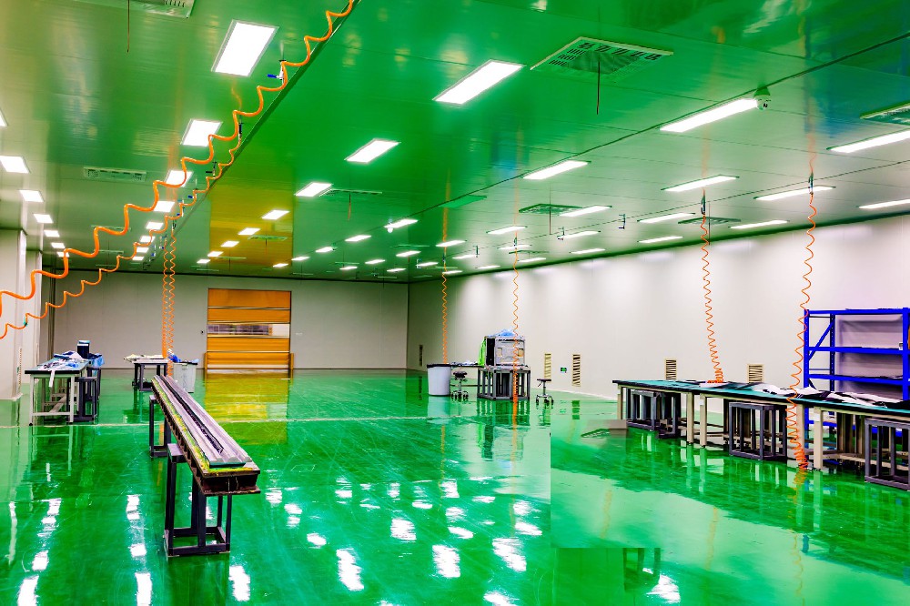 OLYMSPAN Composite workshop display, specializing in the production of carbon fiber products